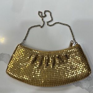 Gold Chainlink Metallic Purse /Clutch 👛